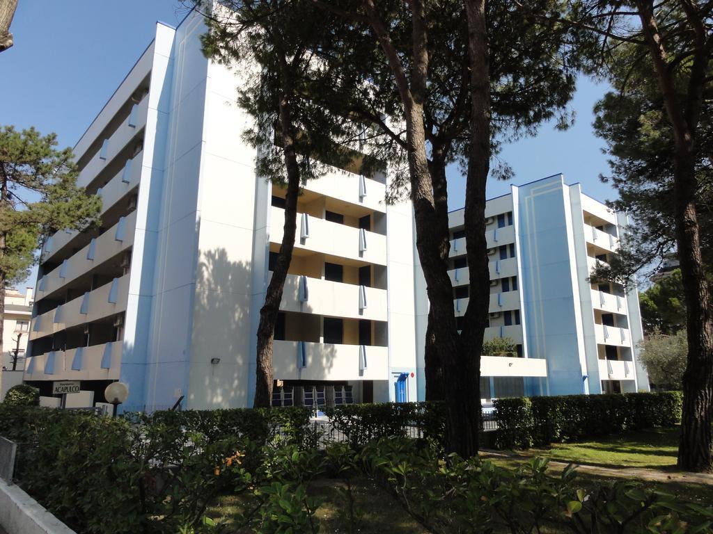 Residence Acapulco Бибионе Экстерьер фото